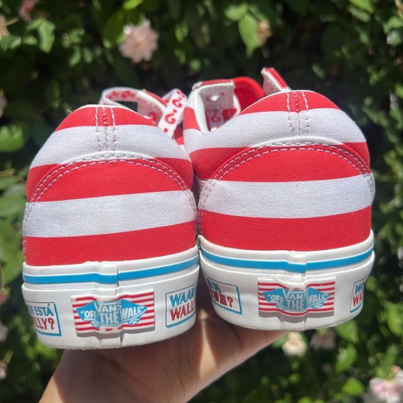 VANS Old Skool X International Stripes Womens Size 8. Where's Waldo Shoes Red - Picture 4 of 17